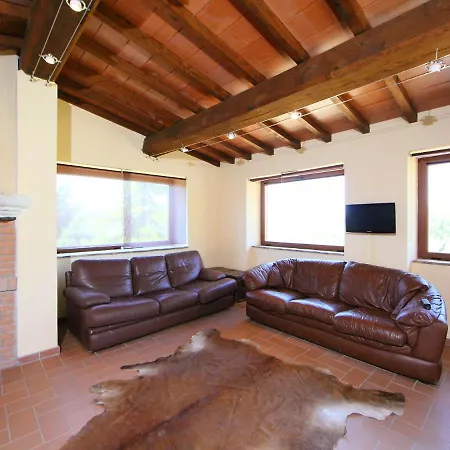 펜션 Casale Verciano By Interhome 파라노