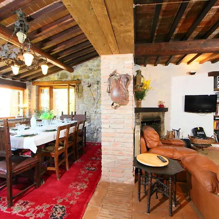 펜션 Casale Verciano By Interhome 파라노